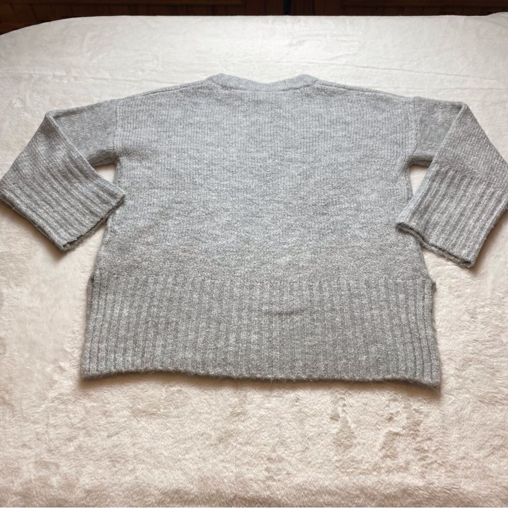 TopShop Gray Crew Neck Long Sleeve Sweater Size 2 - Picture 2 of 10